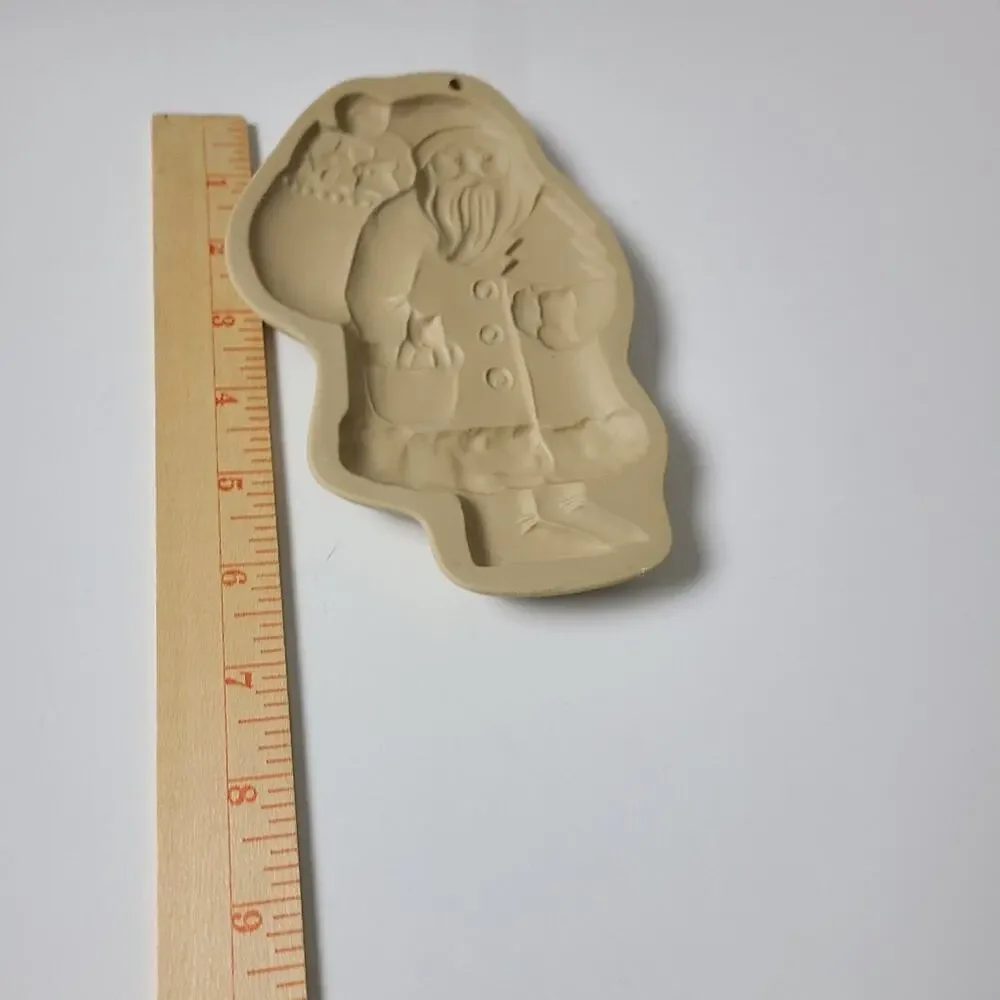 Brown Bag Santa Cookie Art Stoneware Art 1983 Christmas Hill Design